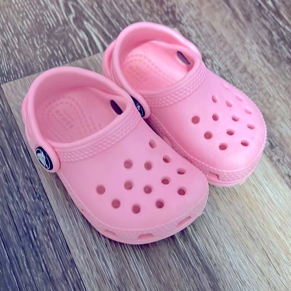Toddler crocs